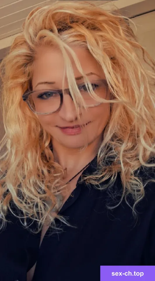 Tabulos♥️Kleine neue Milf — Foto 1