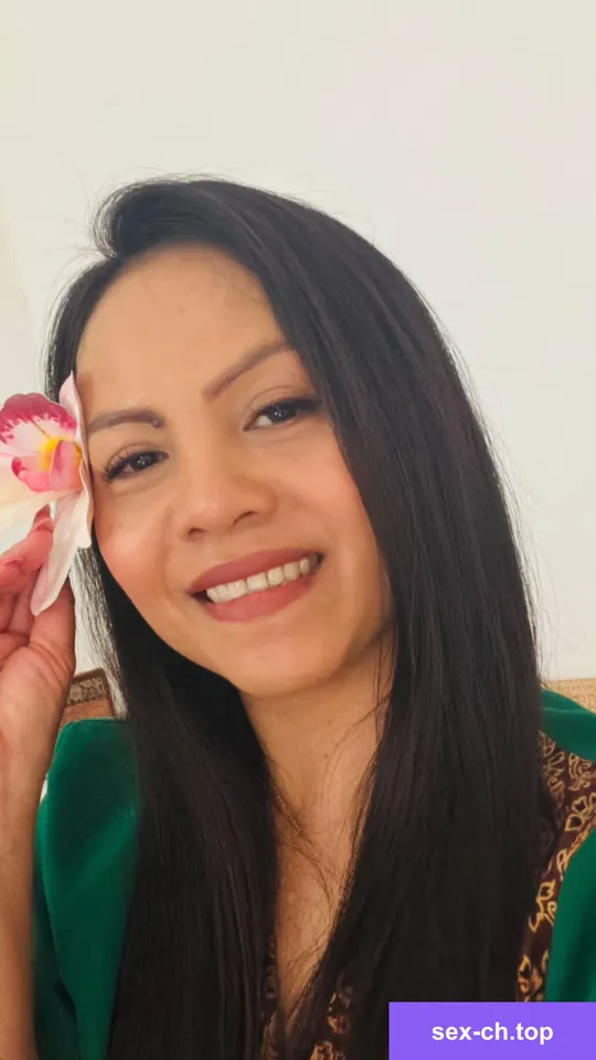 NEU! Dina, elegante Thailänderin: Wunderschöne Öl Massagen in 9214 Kradolf 💝 — Foto 1
