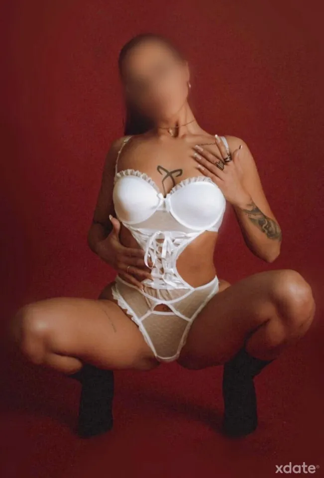 Liebt es Deine Hure zu sein! Die perfekte versaute Gespielen mit top Service! — Foto 1