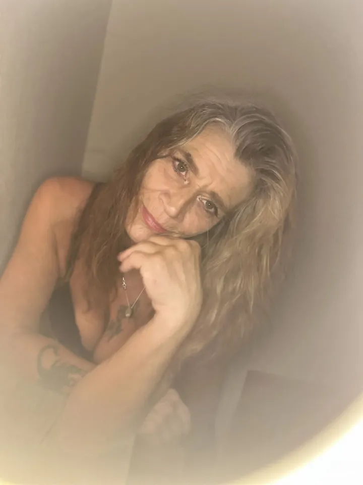 Heisse 58 Jährige Sexgöttin wartet auf dich! — Foto 1
